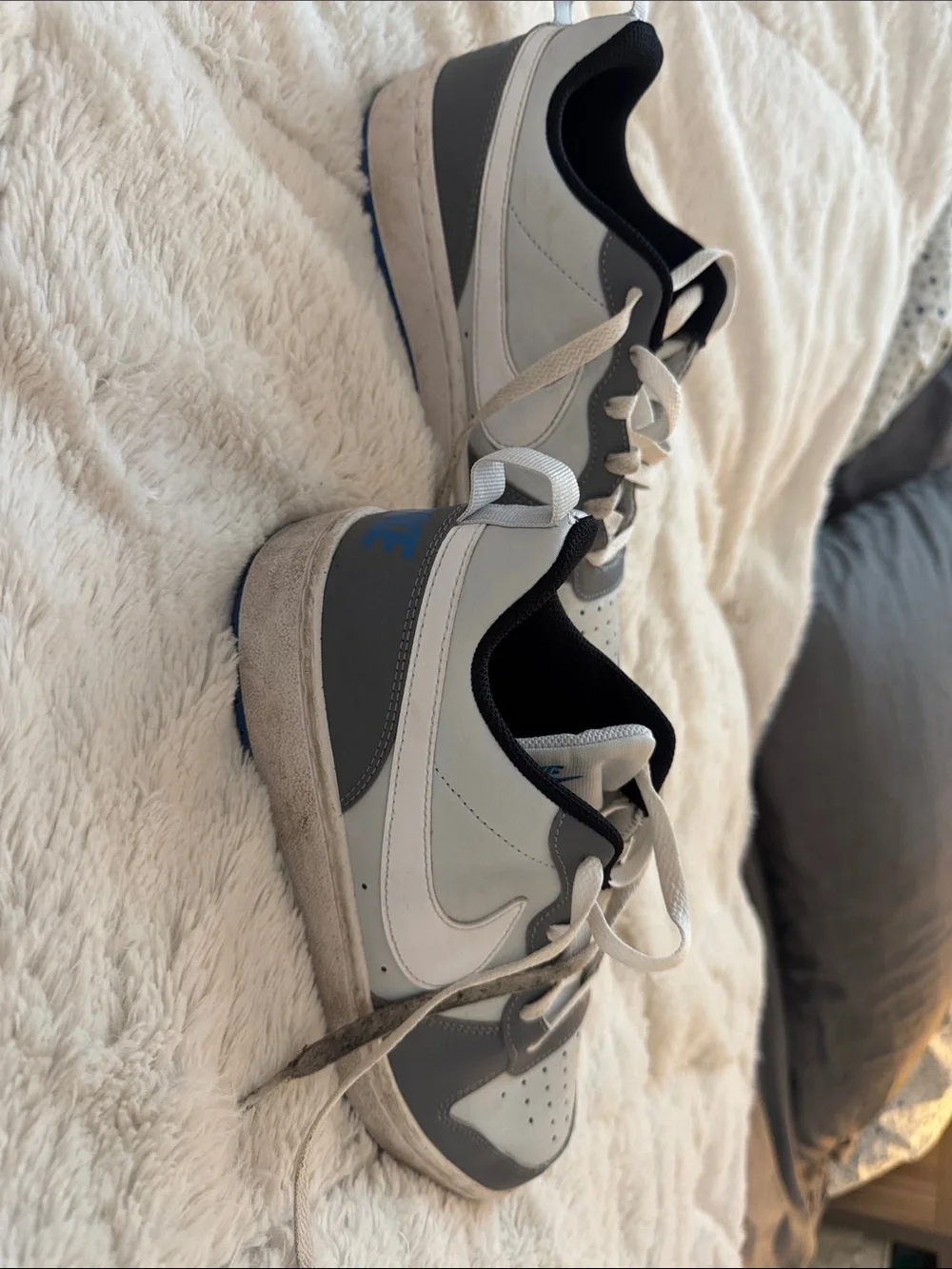 Nike Kids' Gray and Black Athletic Shoes - 7y